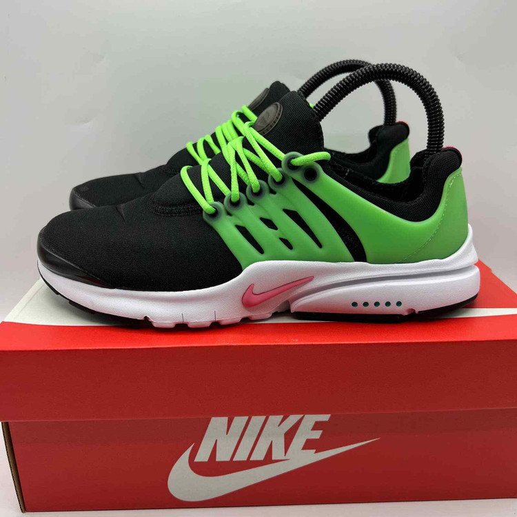 کفش مخصوص پیاده روی