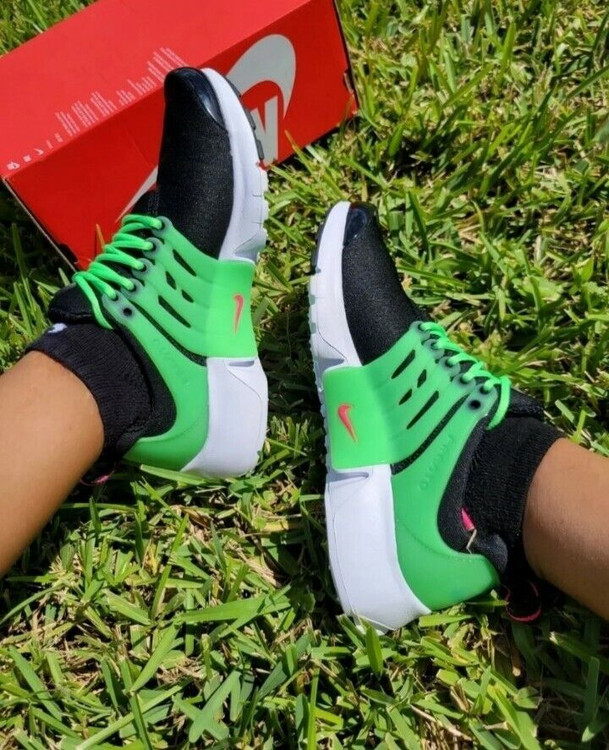 کفش ورزشی نایک