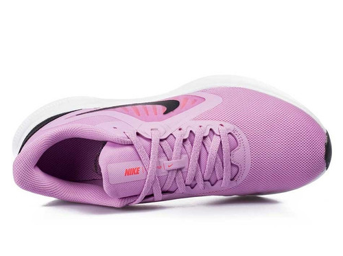 خرید کفش پیاده روی و دویدن نایک زنانه