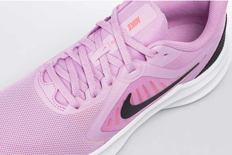 قیمت کفش پیاده روی زنانه نایک